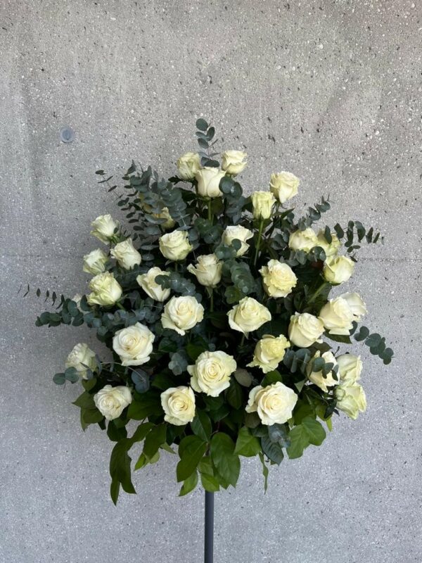 Composizione "medium" rose bianche